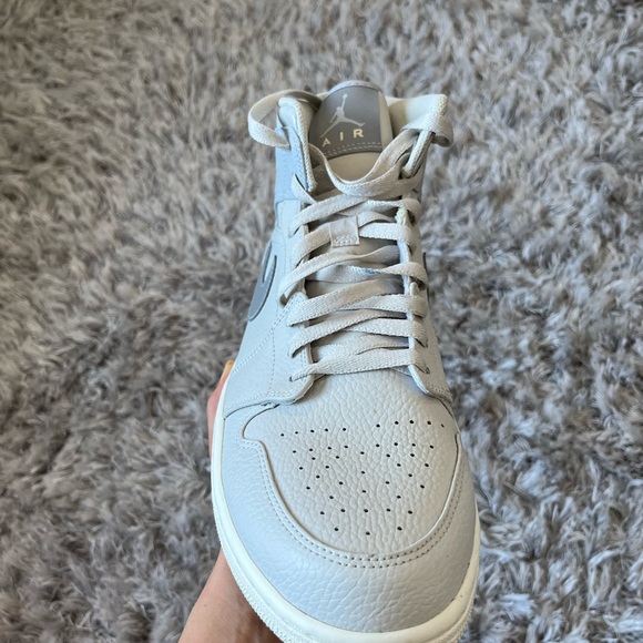 Nike Jordan 1 mid “light bone” - Picture 3 of 13